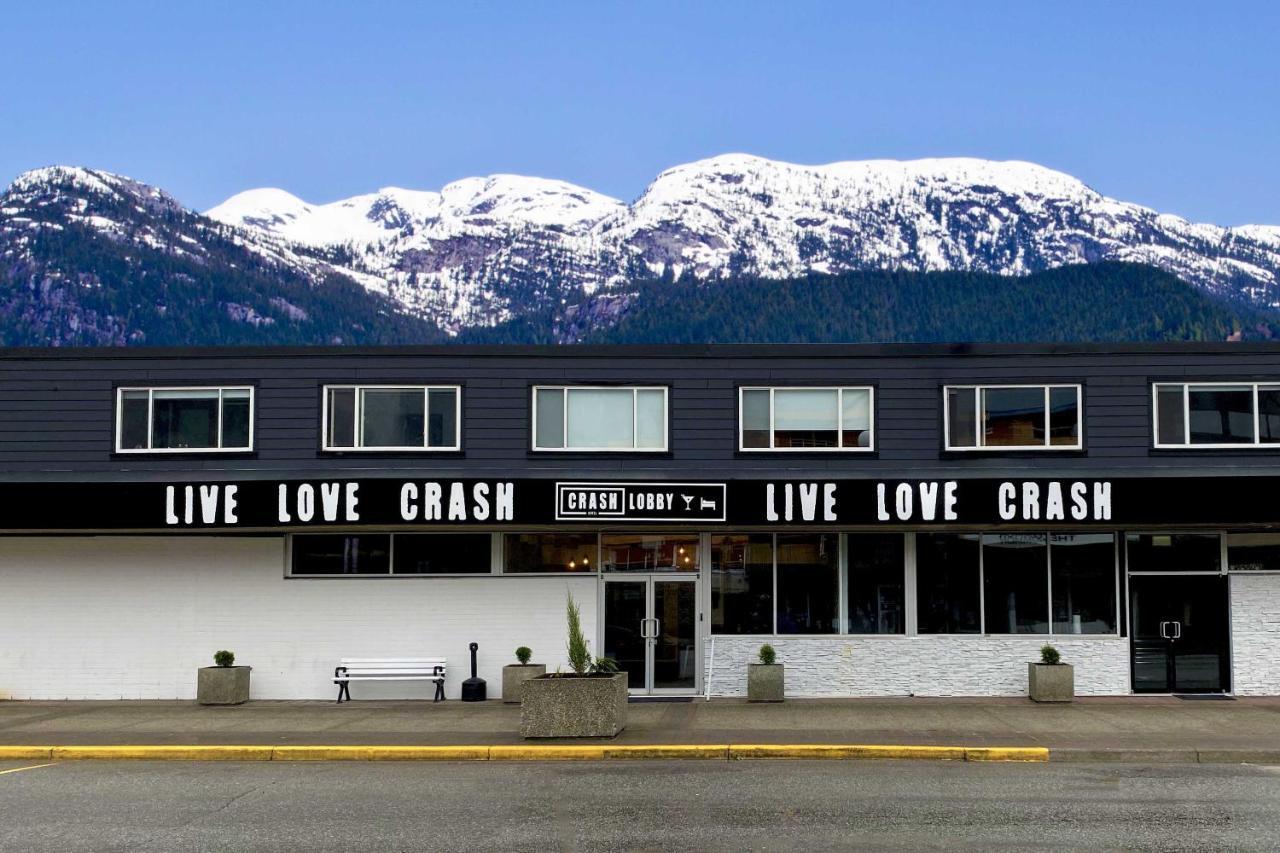 Crash Hotel Squamish Zewnętrze zdjęcie